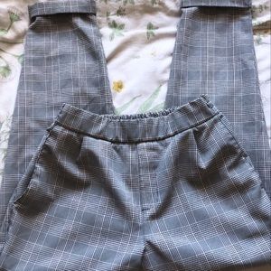 Cute Pull&Bear plaid pants. Perfect for any season